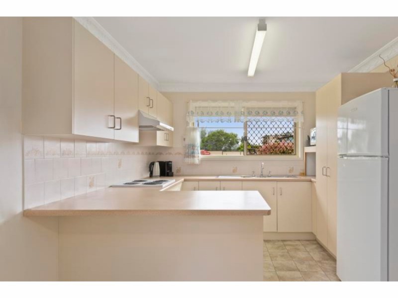 77 Leamington Street, Berserker QLD 4701